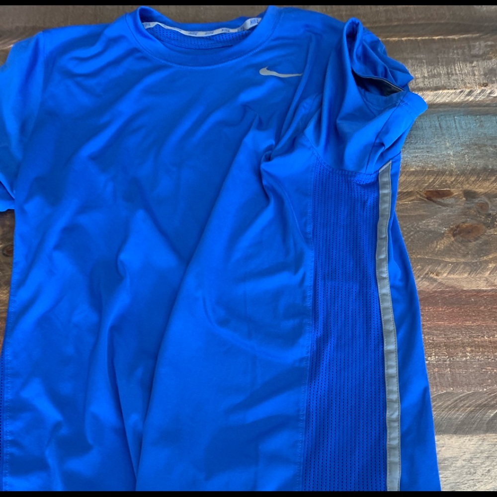 Nike Dri-Fit - Picture 3 of 3